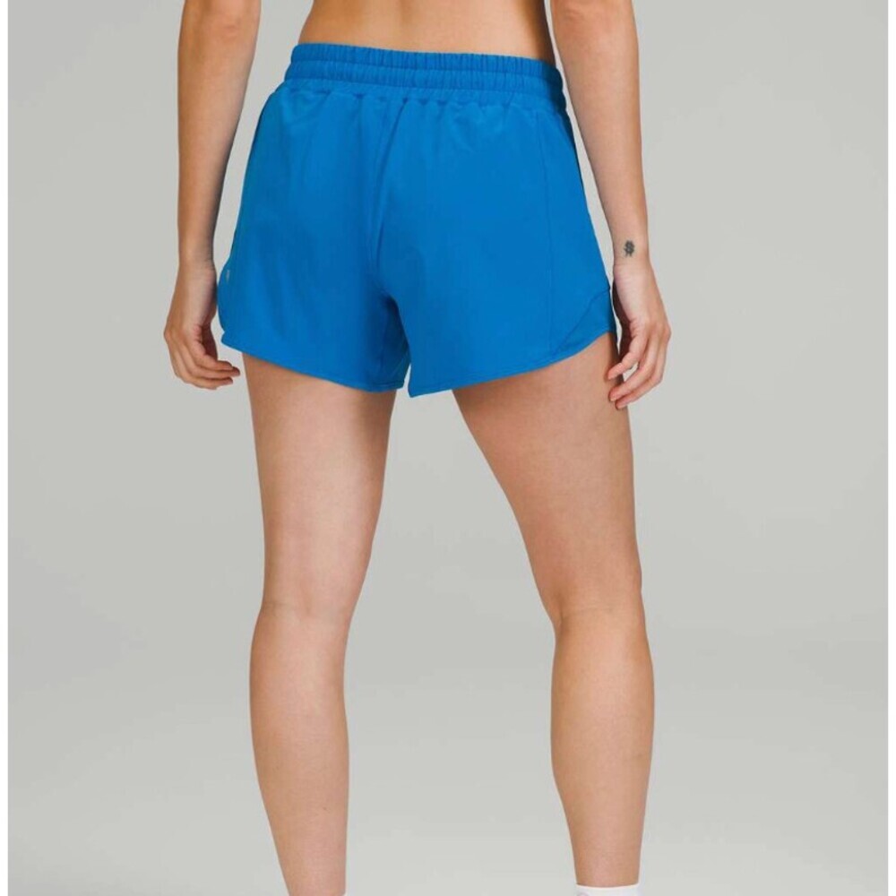 Lululemon Hotty Hot Low-Rise Lined Short 4" Poolside Size 4